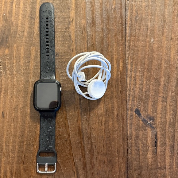 Apple Watch Series 4 -44mm - Picture 6 of 8
